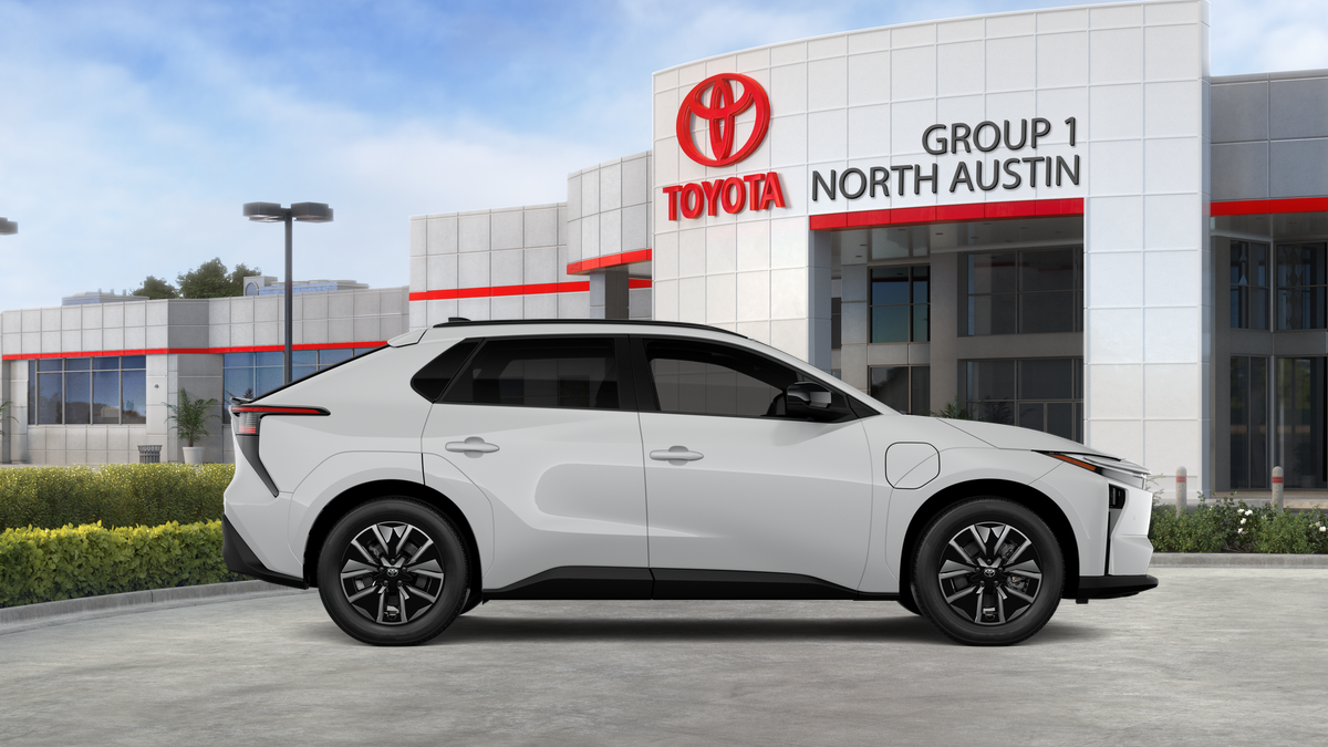 New 2026 Wind Chill Pearl Toyota XLE image 12