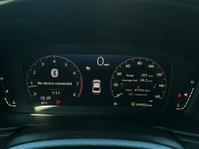 Used 2025 Black Honda SE image 13