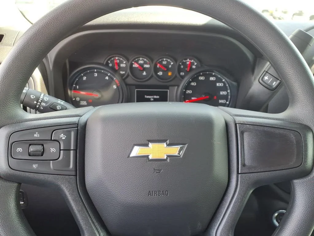 New 2026 Summit White Chevrolet WT image 28
