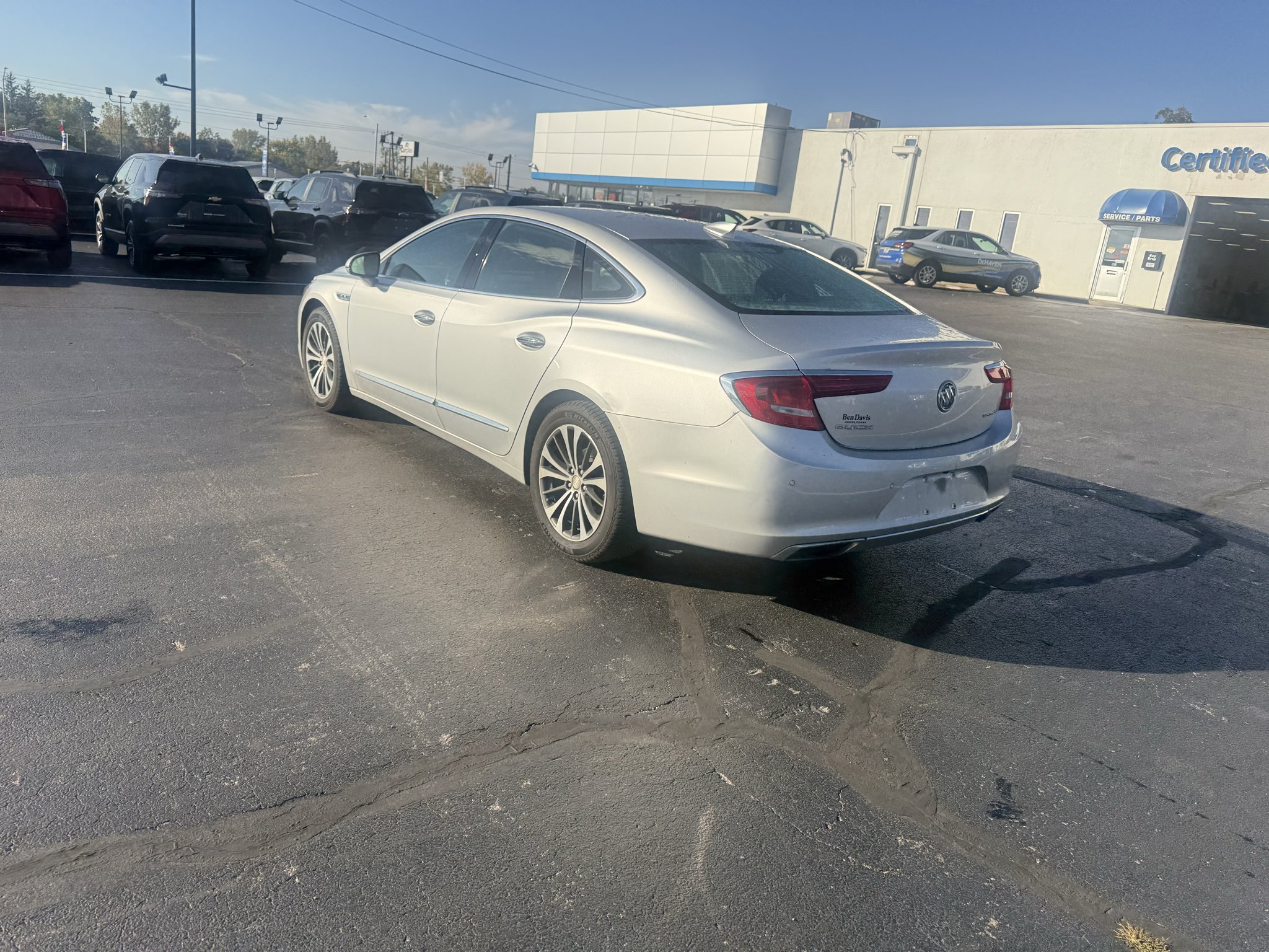 Used 2017 QUICKSILVER METALLIC Buick Essence image 4