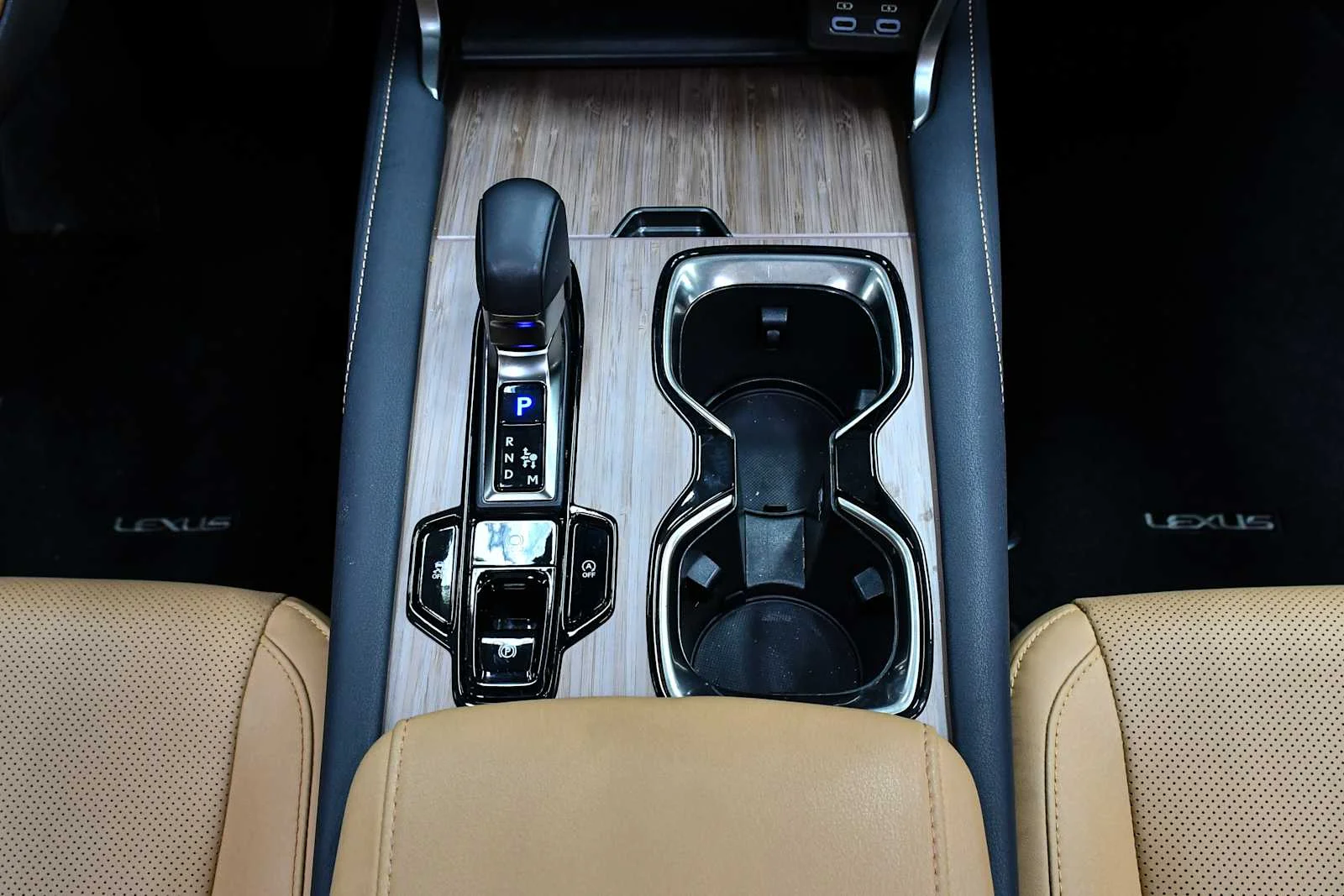 Certified Used 2025 CAVIAR Lexus Premium image 20