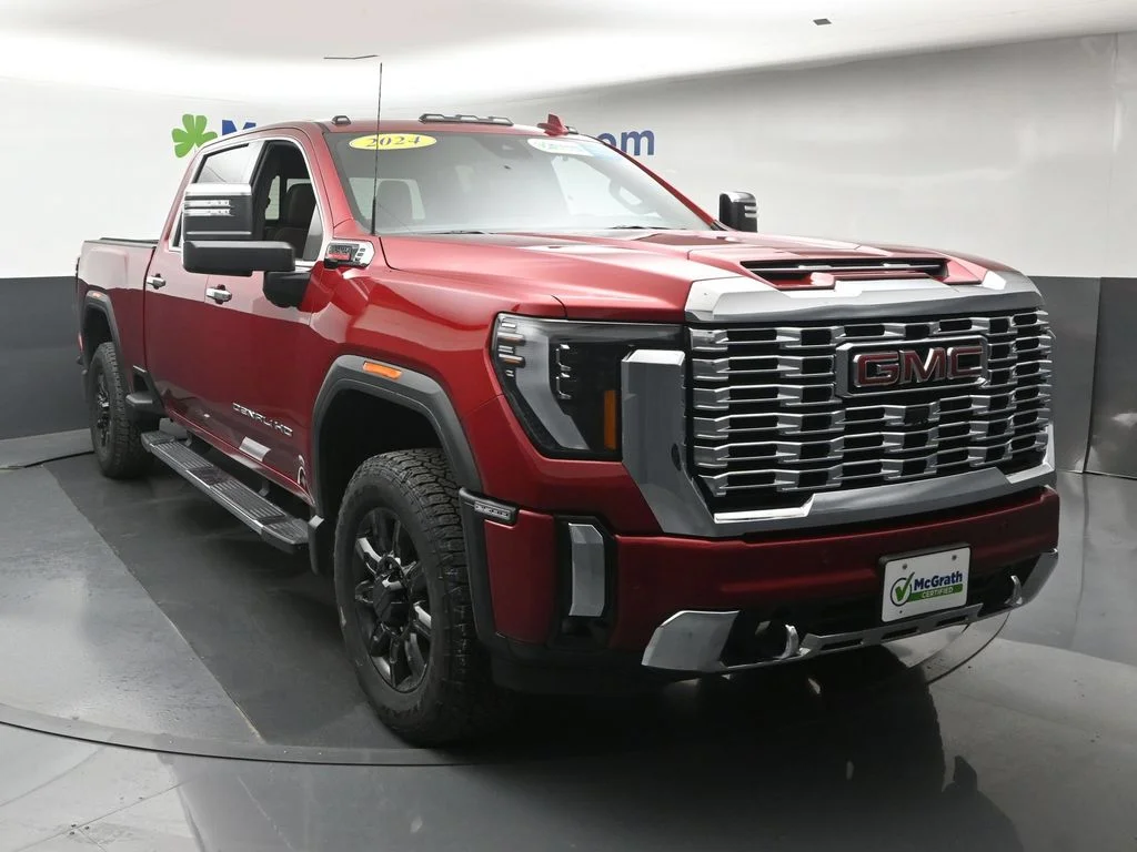 Used 2024 Red GMC Denali image 5