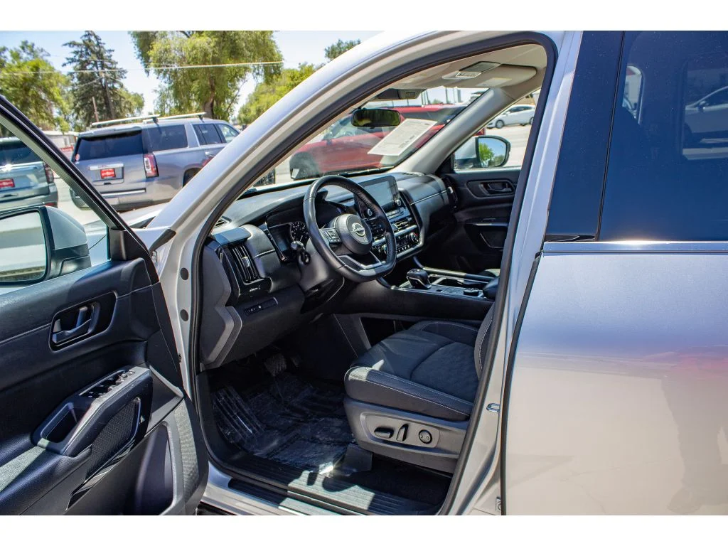 Used 2024 Brilliant Silver Metallic Nissan SV image 30