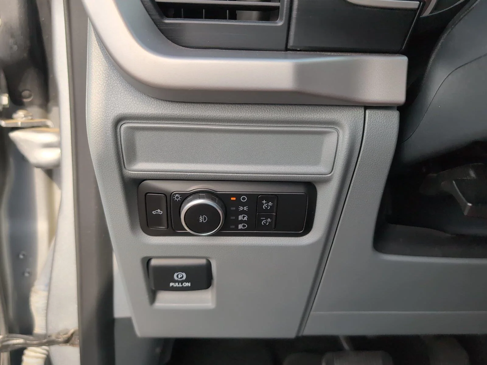 Used 2023 Iconic Silver Ford XLT image 26