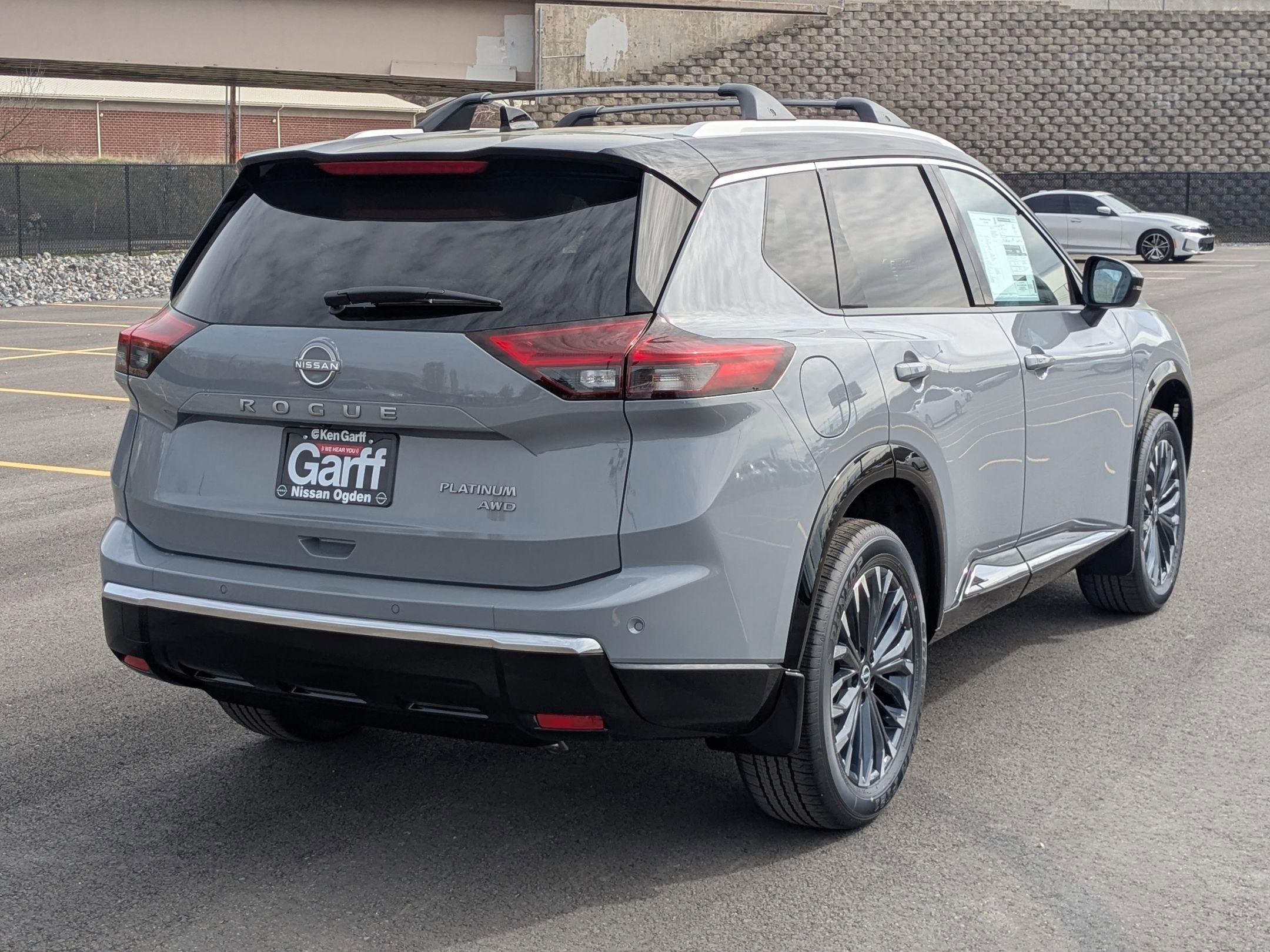 New 2026 Boulder Gray Pearl/Super Black Nissan Platinum image 3
