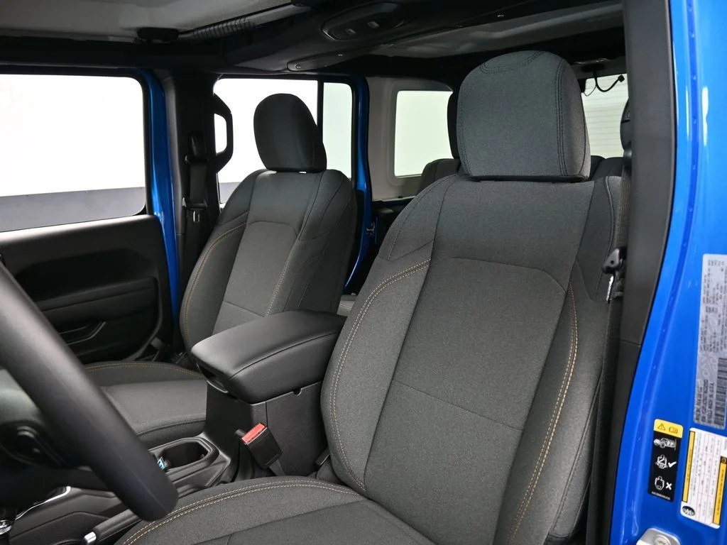 New 2026 Hydro Blue Pearl-Coat Exterior Paint Jeep Sport image 10