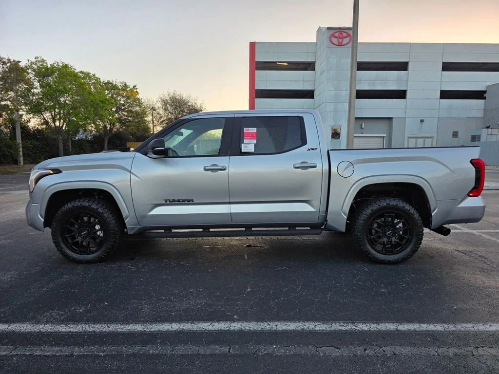2026 Toyota Tundra SR5 - Photo 8