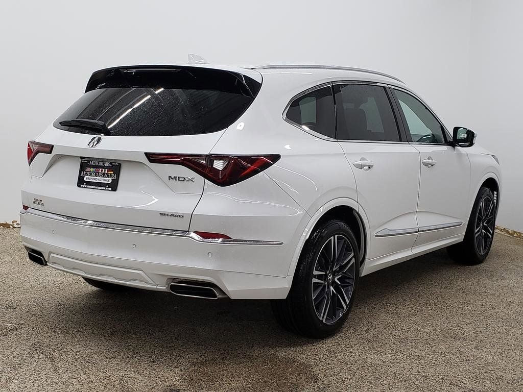 Used 2026 Solar Silver Metallic Acura Advance Package image 3