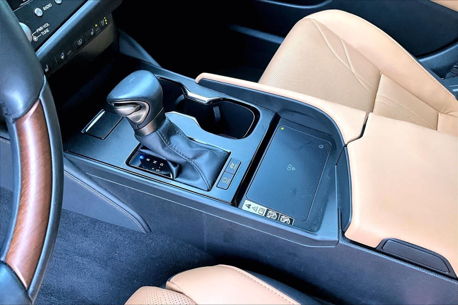 Used 2023 Nightfall Mica Lexus Ultra Luxury image 17