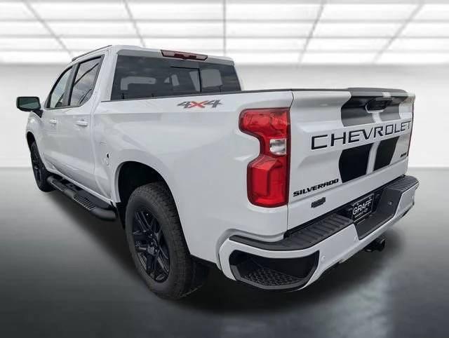 New 2026 Summit White Chevrolet RST image 2