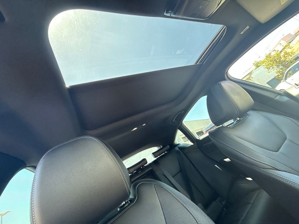 Used 2025 Black Sapphire Metallic BMW eDrive40 image 15