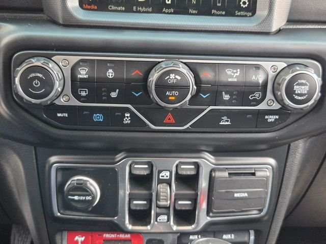 Used 2021 Silver Jeep Unlimited Rubicon 4xe image 19