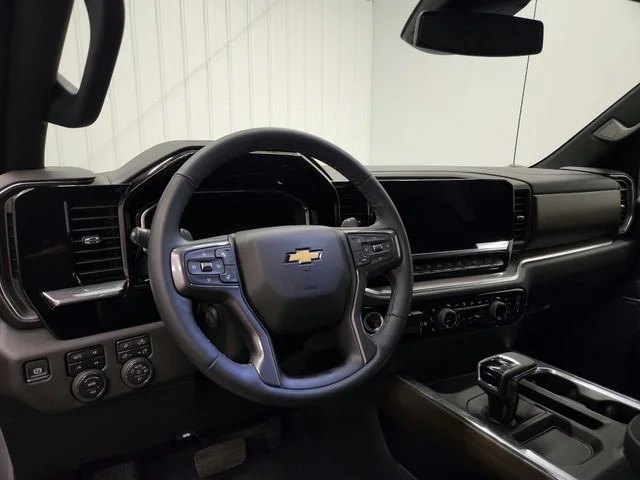 Used 2024 Gray Chevrolet High Country image 17