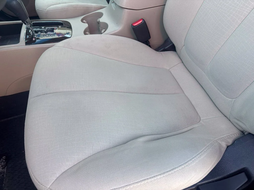 Used 2012 Blue Hyundai GLS image 12