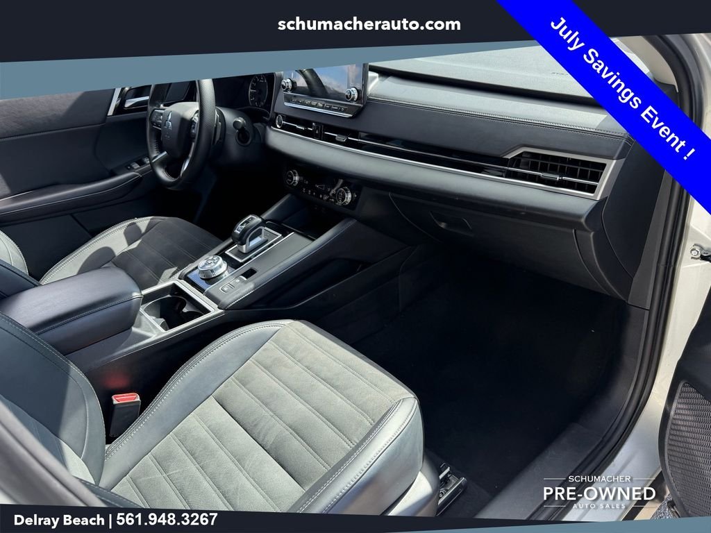 Used 2024  Mitsubishi  image 17