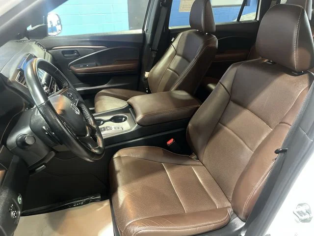 Used 2024 White Honda EX-L image 15
