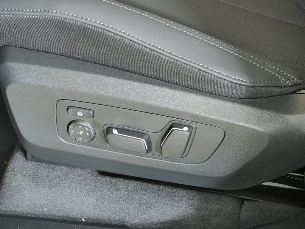 Used 2026 Brooklyn Grey Metallic BMW 30 xDrive image 40