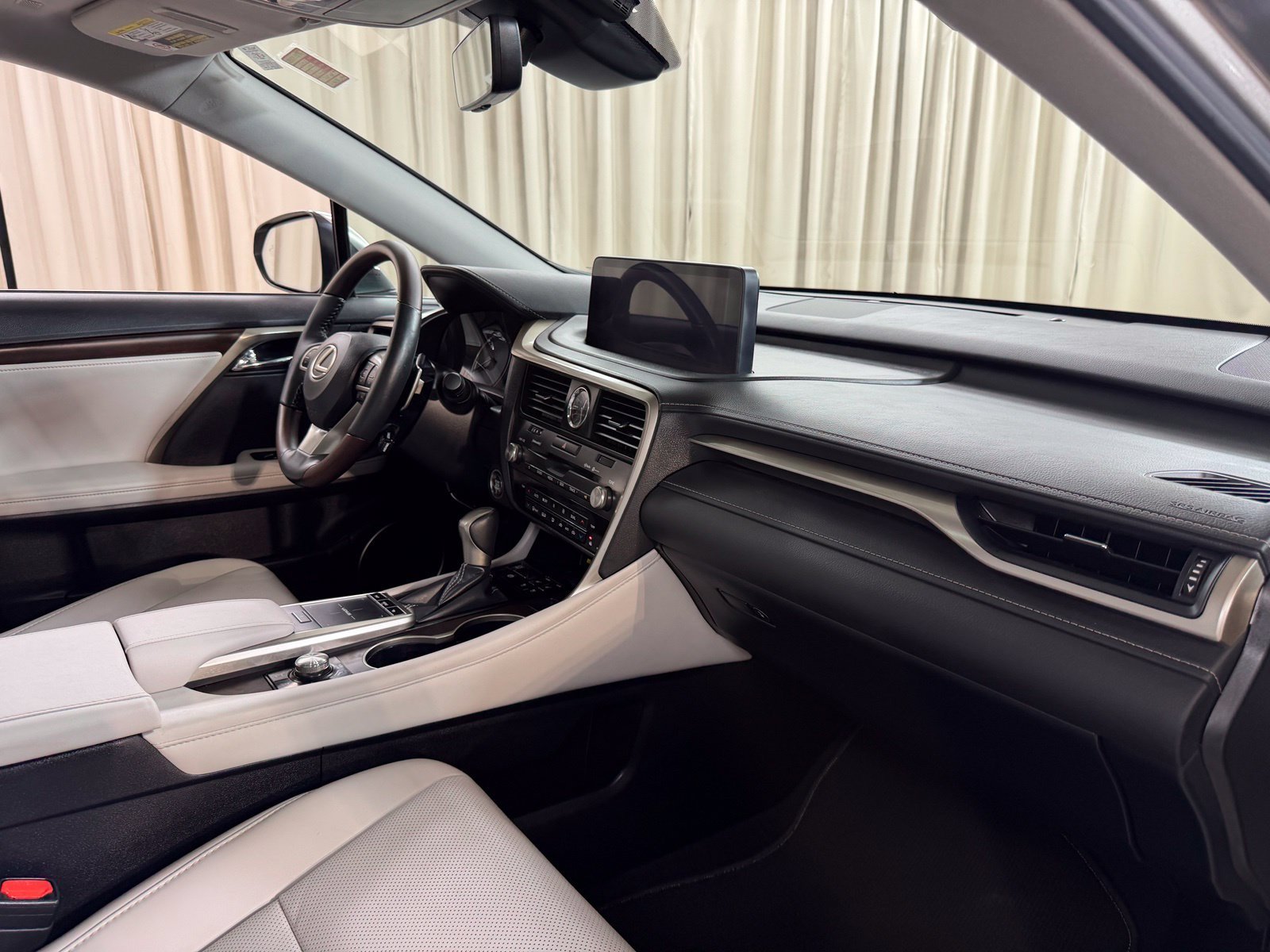Used 2022 Silver Lexus 350 image 48
