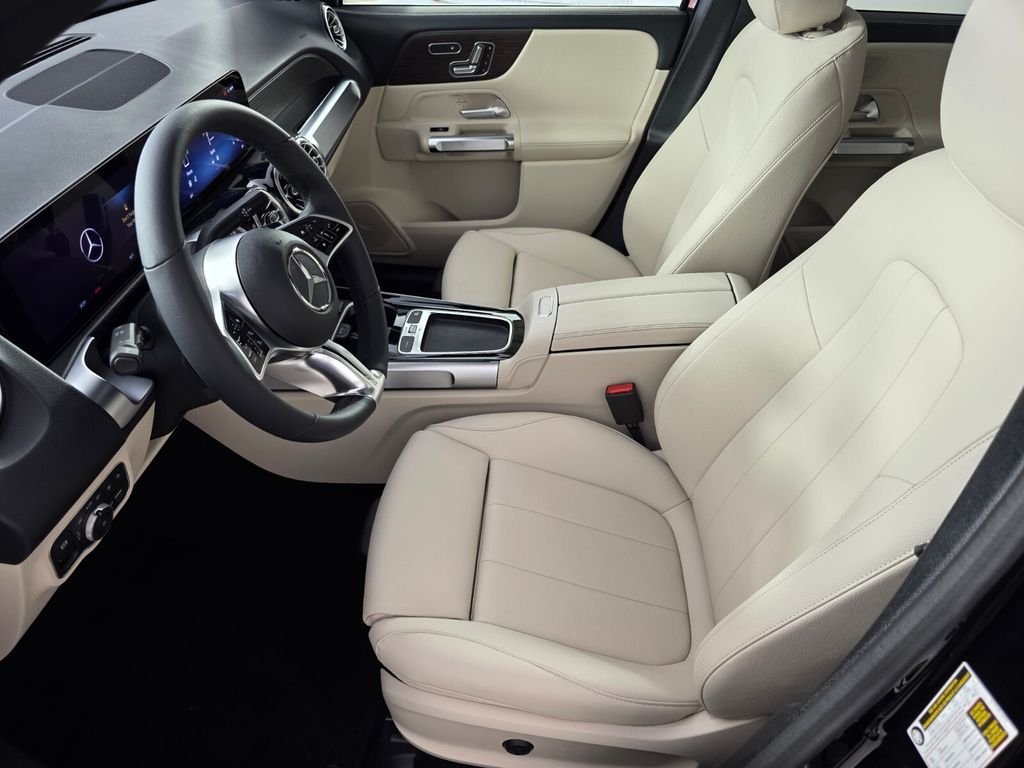 New 2026 Night Black Mercedes-Benz GLB 250 image 6