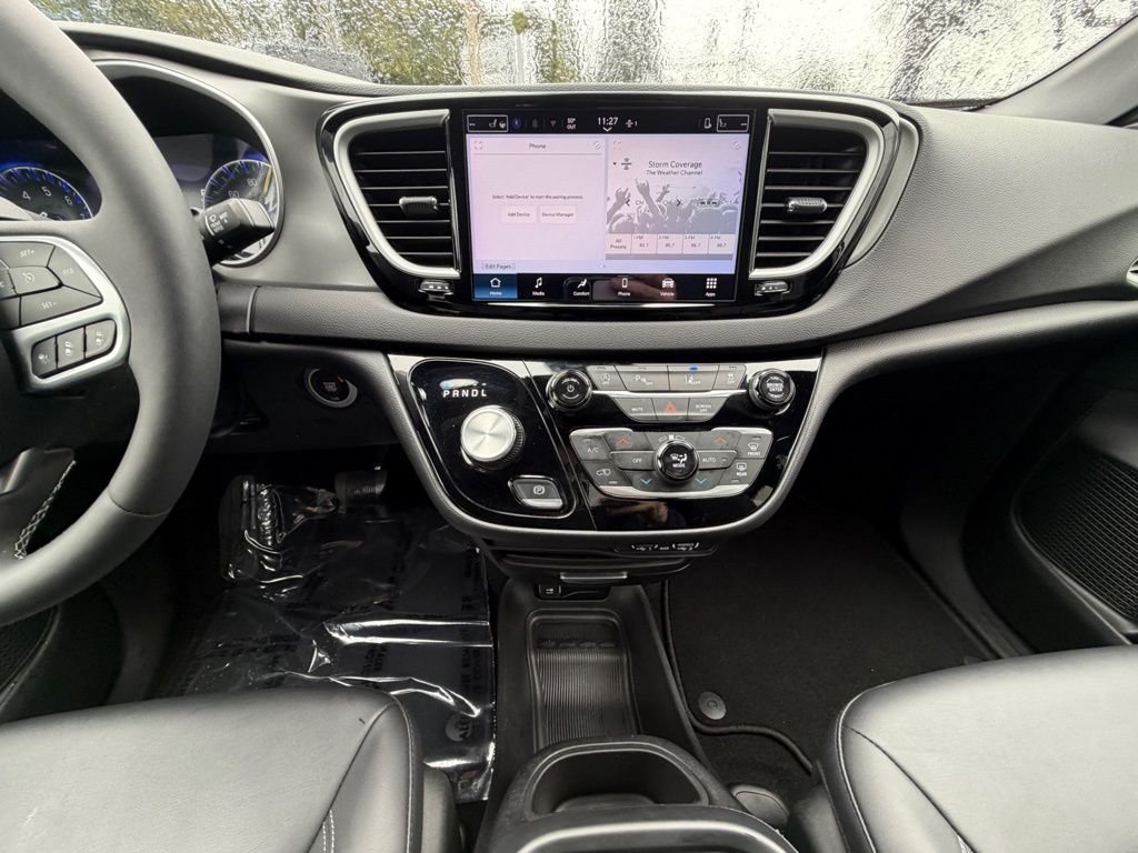2025 Chrysler Pacifica Select - Photo 19