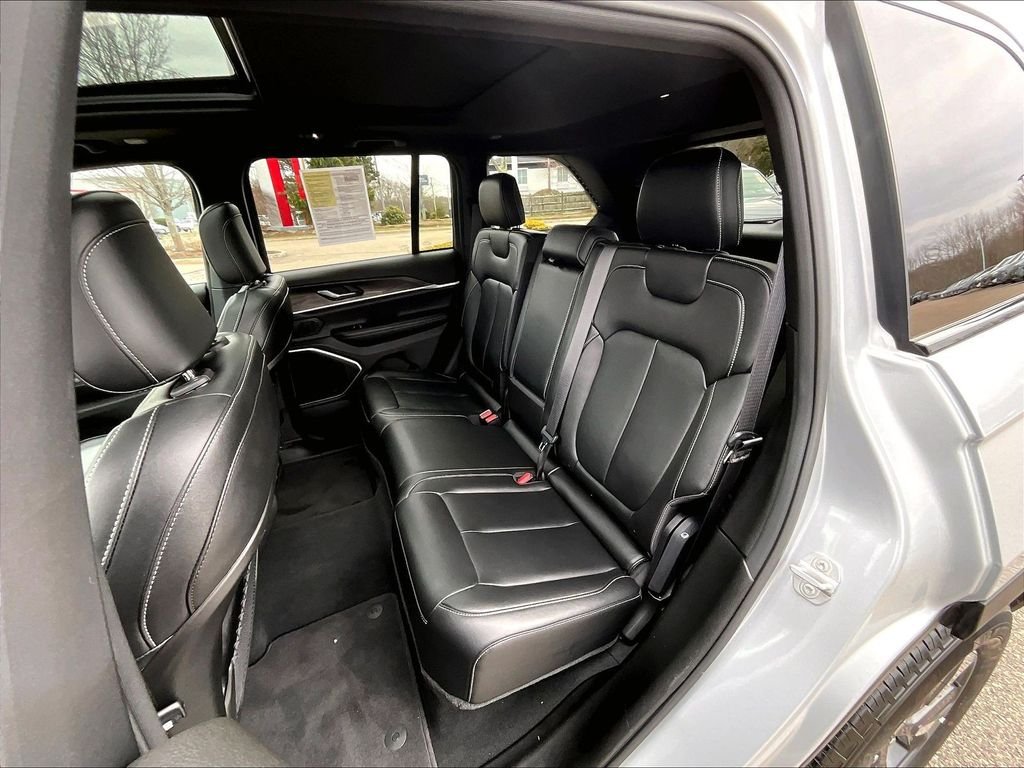 Used 2024 Silver Jeep 4xe image 15