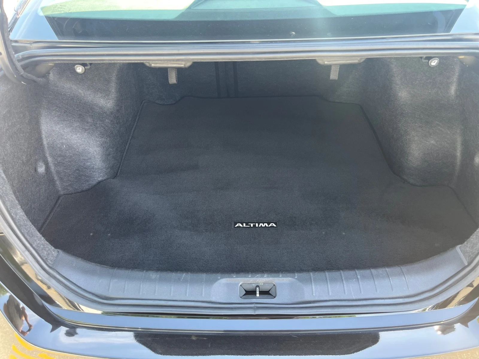 Used 2024 Super Black Nissan 2.5 S image 10
