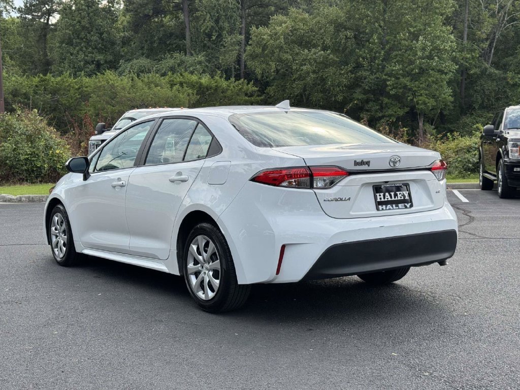 Used 2025 White Toyota LE image 24