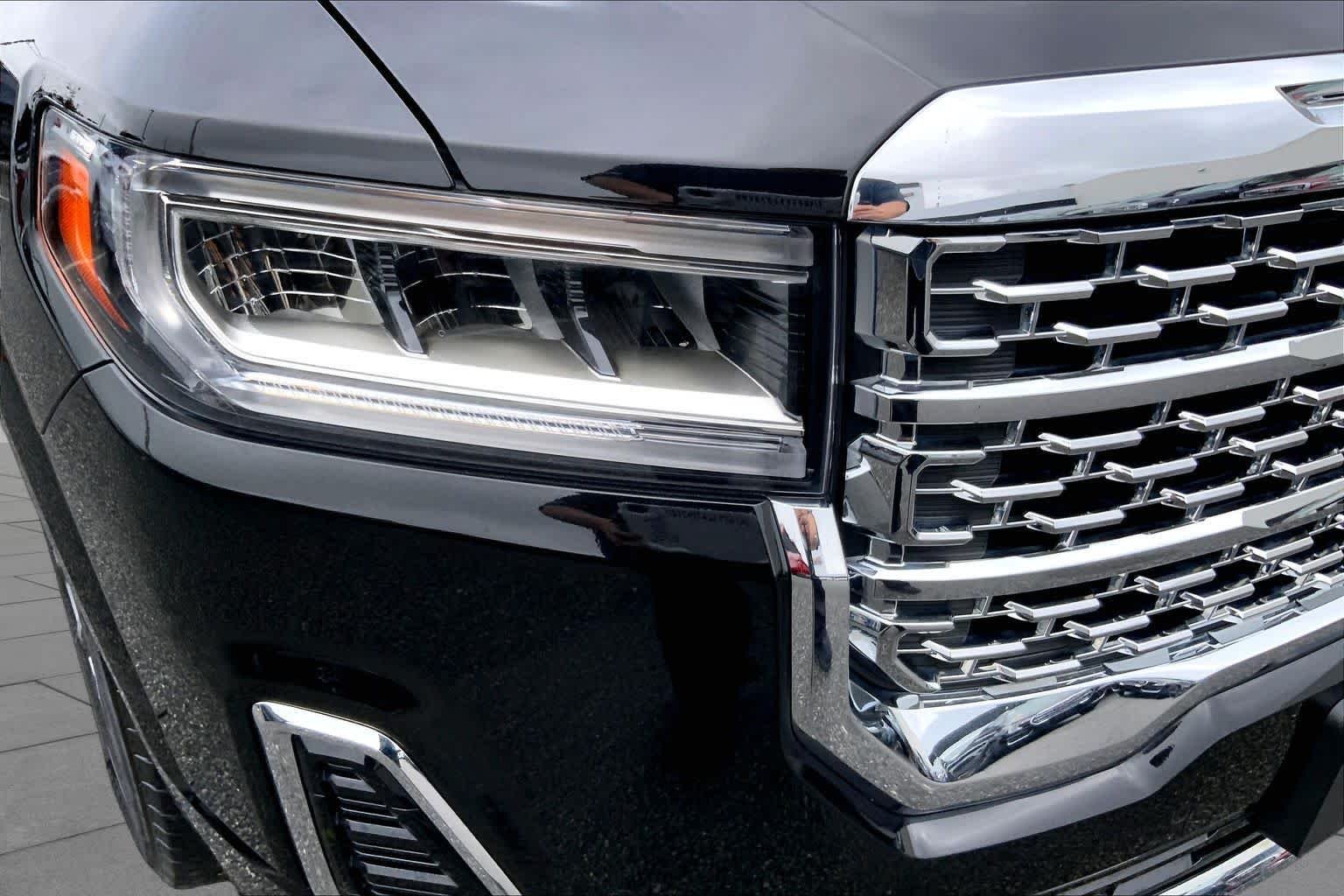 Used 2023 EBONY TWILIGHT METALLIC GMC Denali image 26
