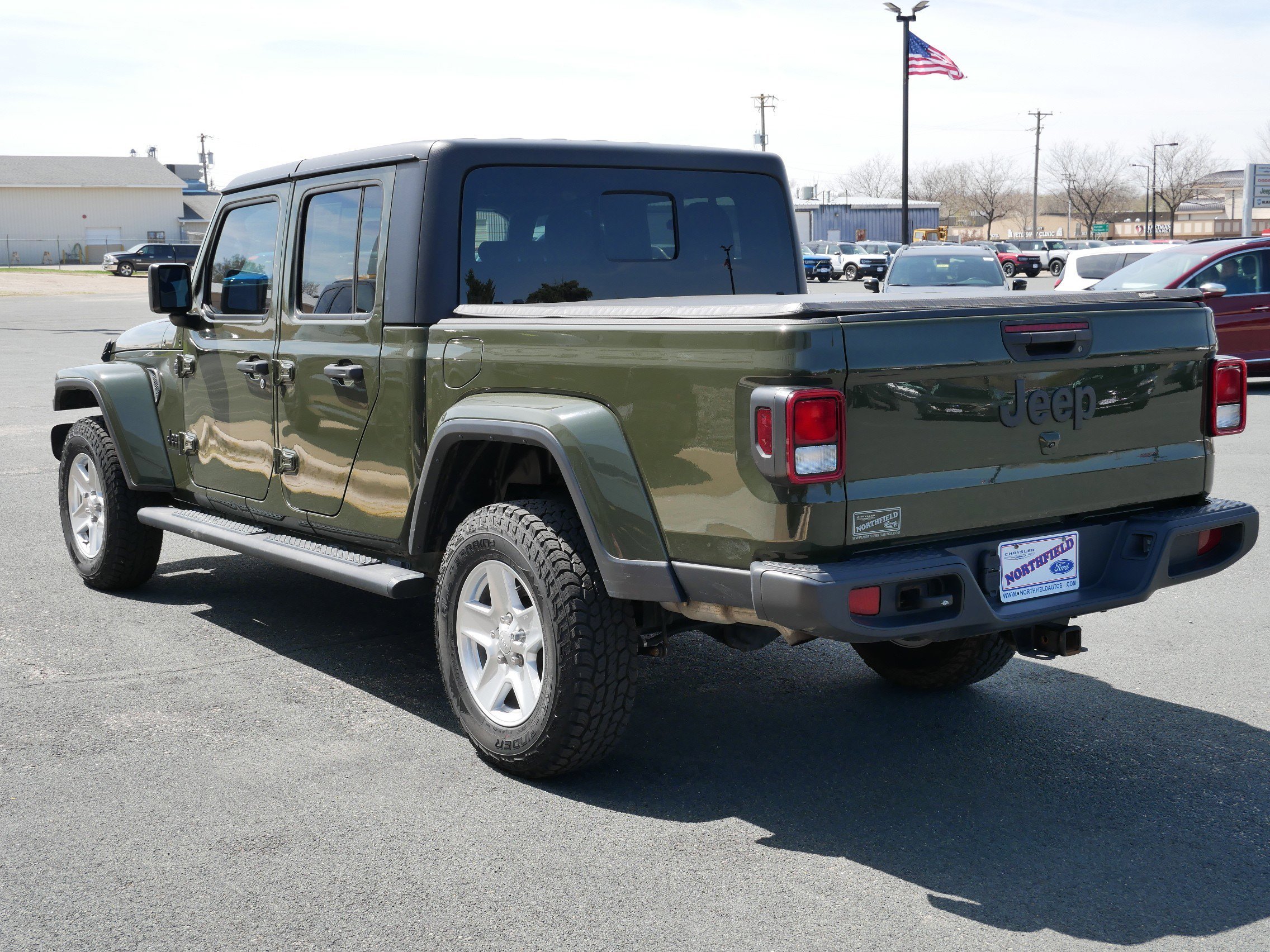 View vehicle photo 6