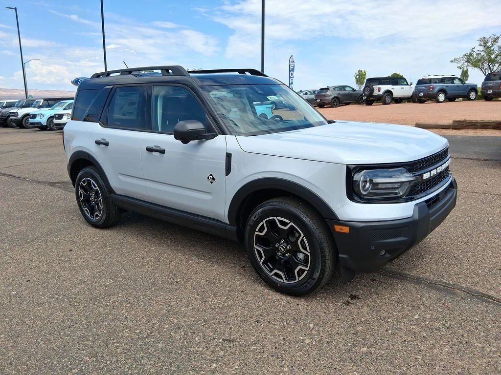 New 2026 Space White Metallic Ford Outer Banks® image 7