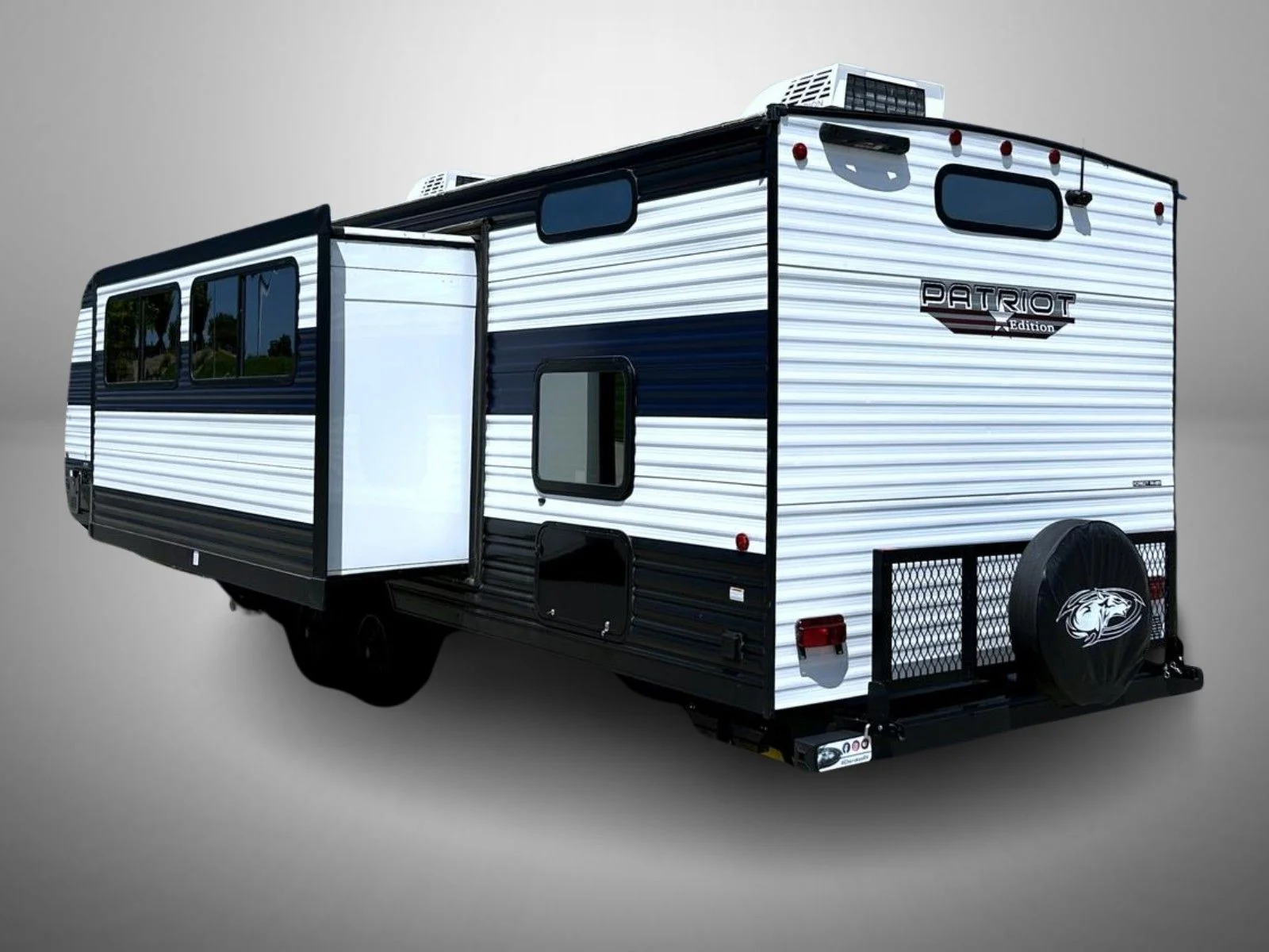 Used 2025 White Forest River Patriot Edition image 7