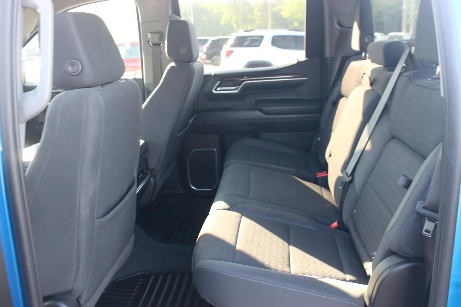 Used 2022 Dynamic Blue Metallic GMC Elevation image 33