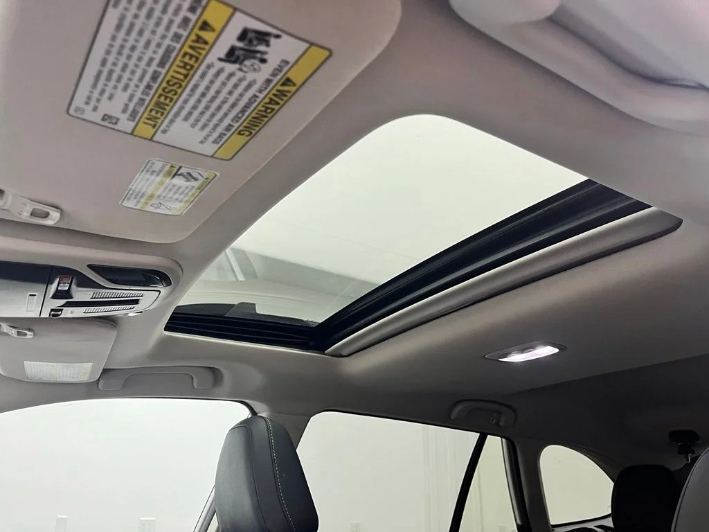 Used 2023 White Subaru Onyx Edition image 5