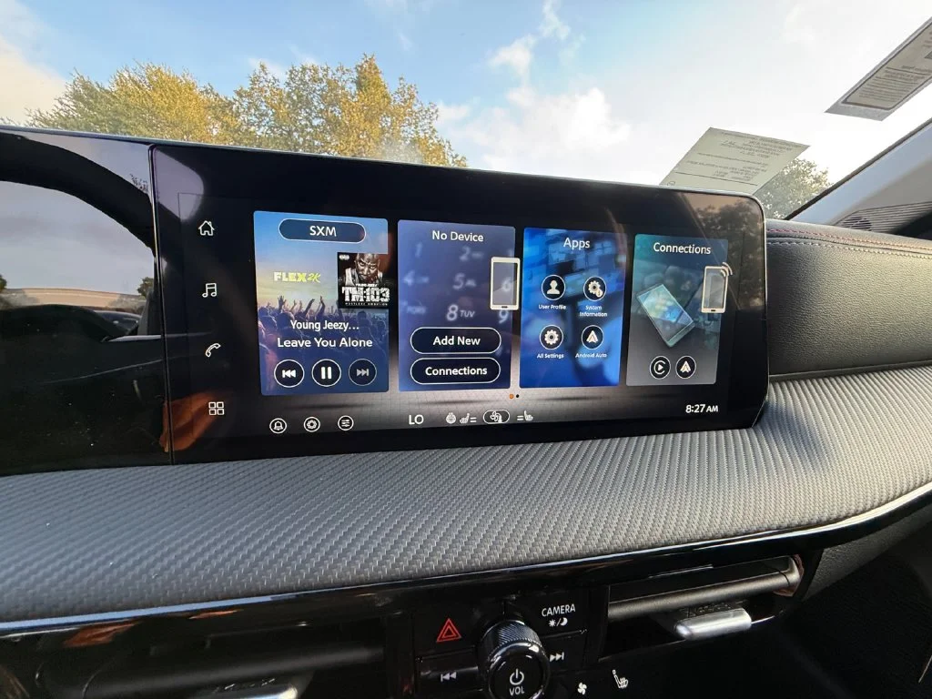 New 2027 Gray Nissan SR image 21