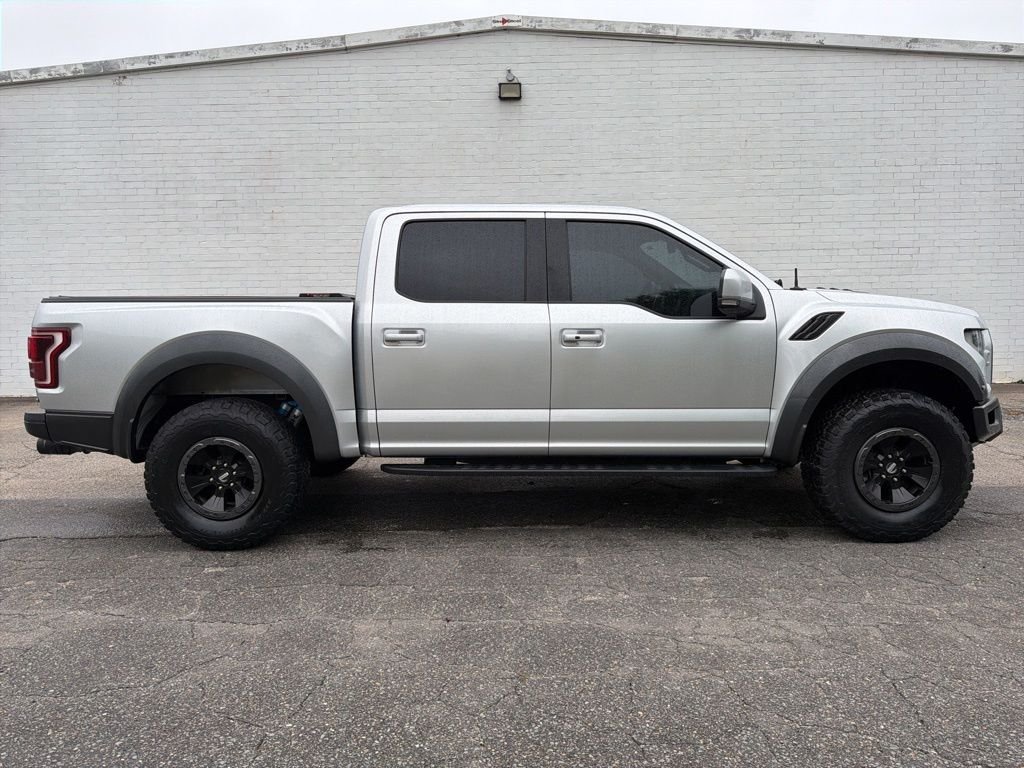2017 Ford F-150 Raptor 4x4 SuperCrew 5-1/2 Box's photo