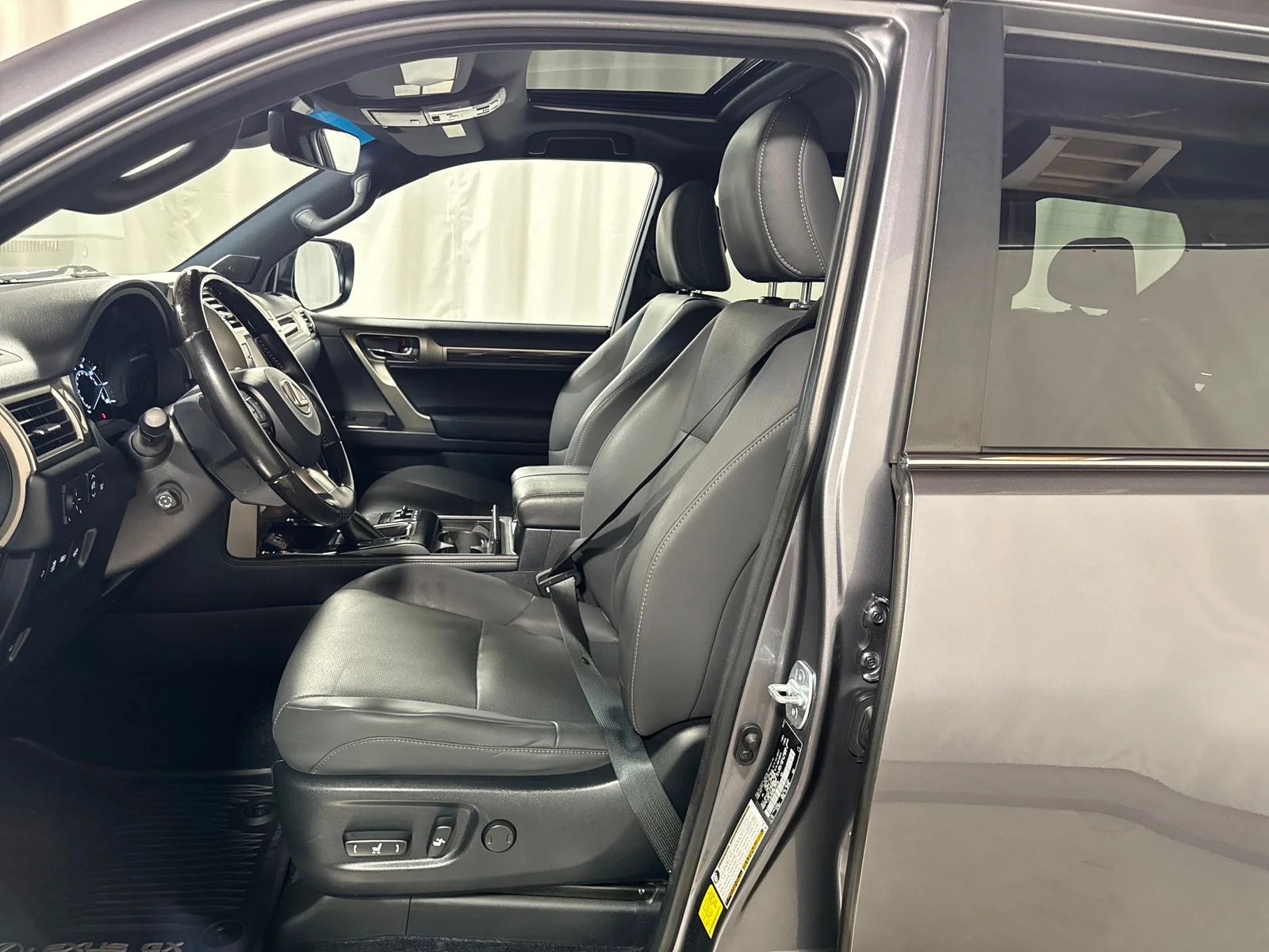 Used 2021 Gray Lexus 460 image 3