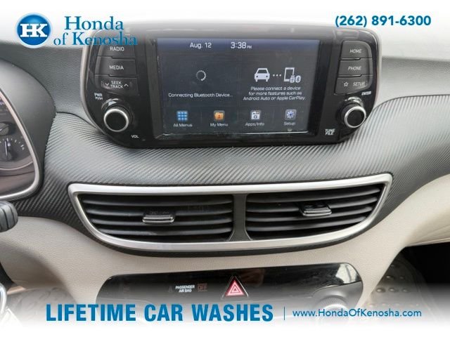 Used 2019 White Hyundai SE image 8