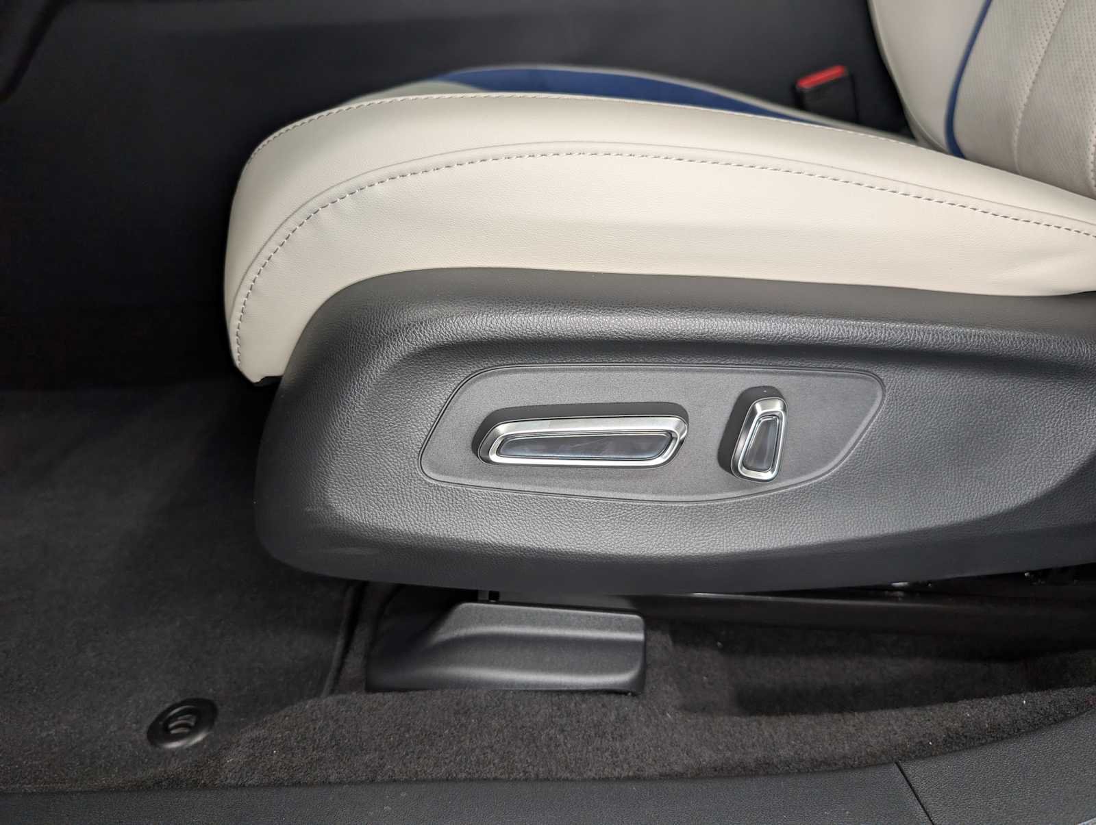 New 2026 Platinum White Pearl Acura w/A-Spec Package image 37
