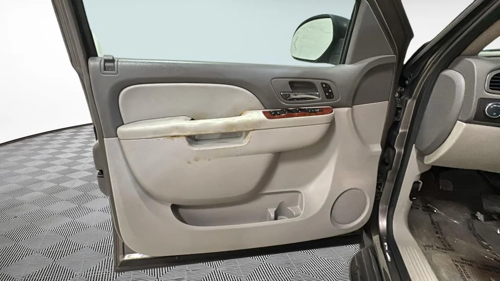 Used 2013 Gray GMC SLT 1500 image 18