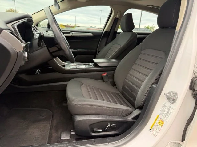 Used 2020 White Ford SE image 10
