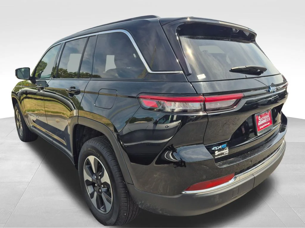 Used 2024 Black Jeep 4xe image 4