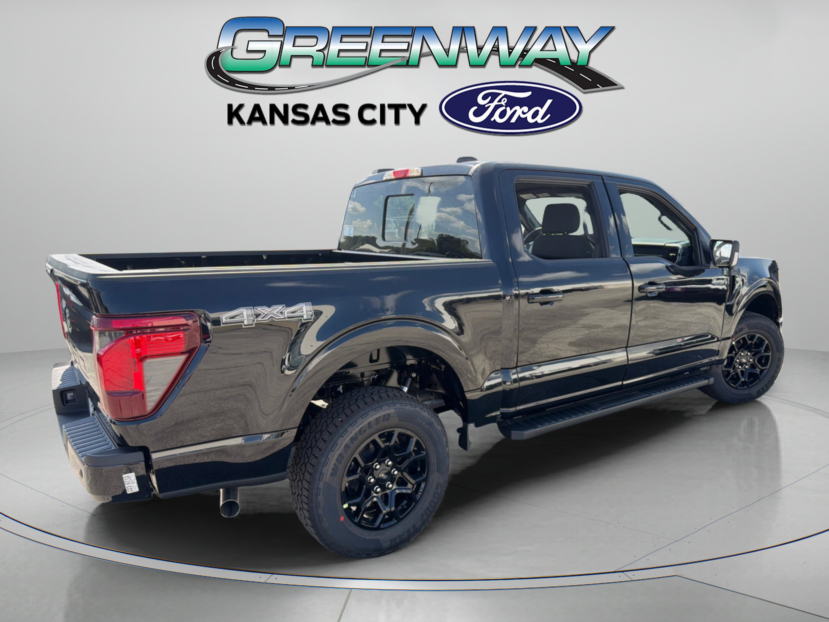New 2026 Agate Black Metallic Ford XLT image 8