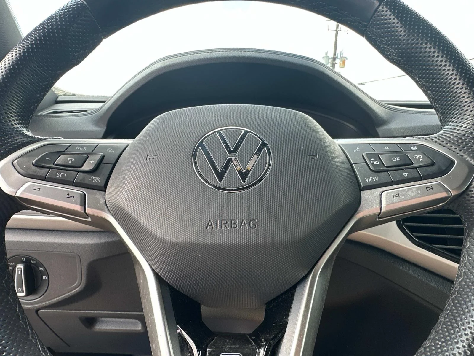 Certified Used 2022 Tourmaline Blue Metallic Volkswagen 3.6L V6 SEL Premium R-Line 4MOTION image 20