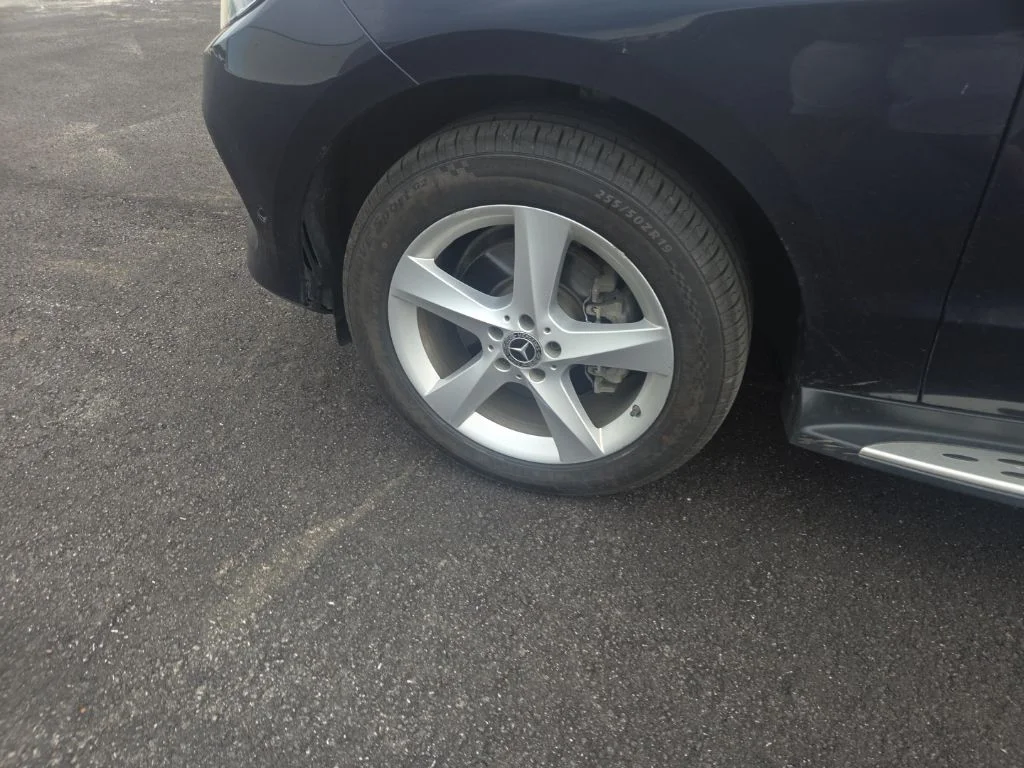 Certified Used 2018 Blue Mercedes-Benz GLE 350 image 17