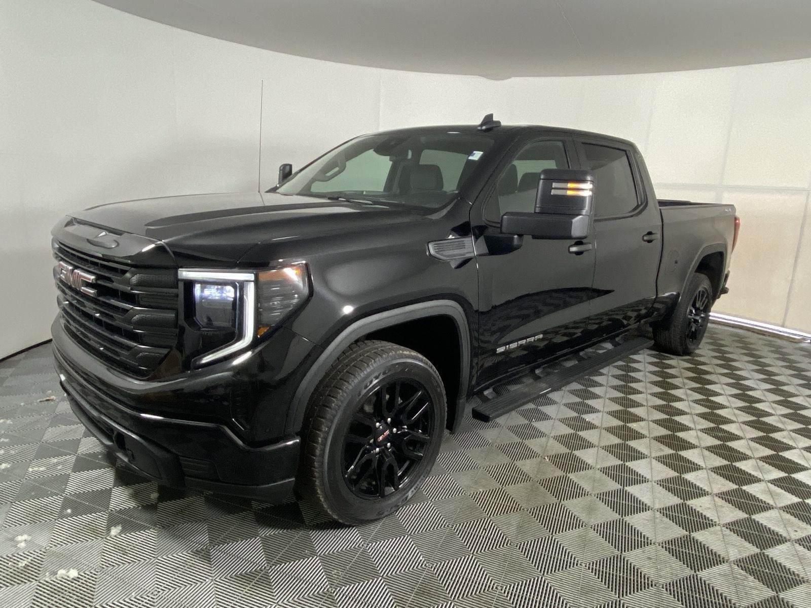 Used 2024 Onyx Black GMC Pro image 10