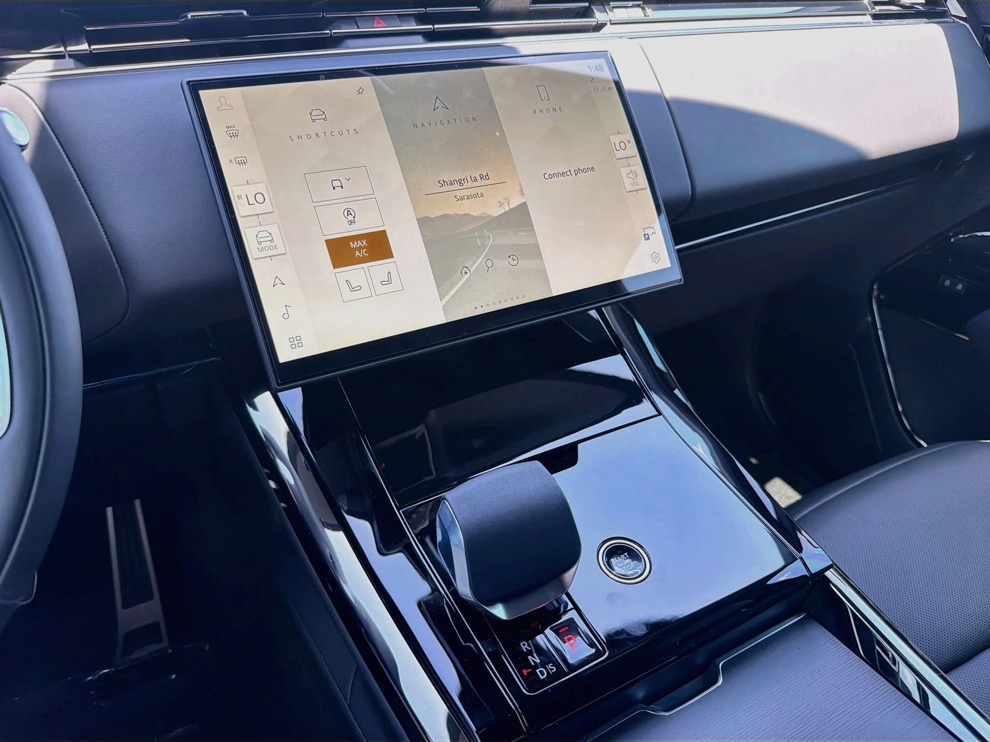 New 2026 Fuji White Land Rover Dynamic SE image 29