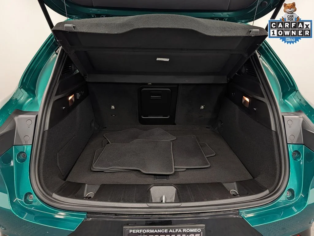 Used 2025  Alfa Romeo  image 25