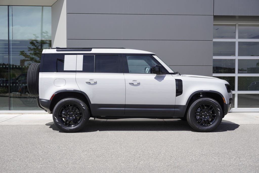 New 2026 Borasco Grey Land Rover S image 7