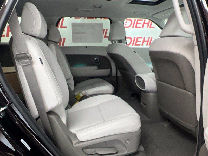New 2027 Red Hyundai SEL Premium image 11