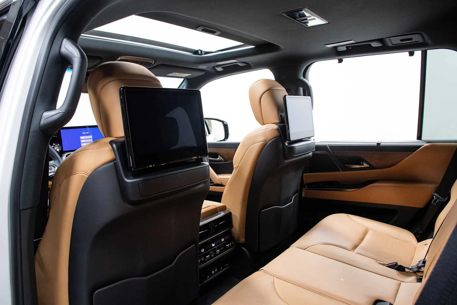Used 2024 Eminent White Pearl Lexus Luxury image 14